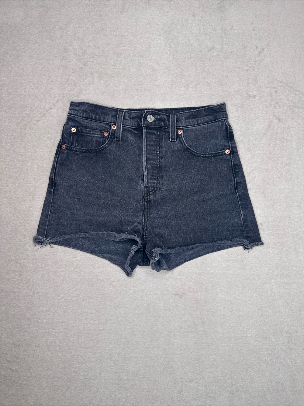 Levi’s Women’s Ribcage Shorts Black Denim with Subtle Fading